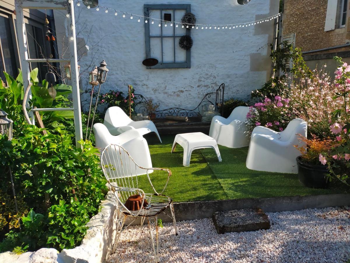 Agreable Chambre Cosy Tonnay-Charente Exterior photo