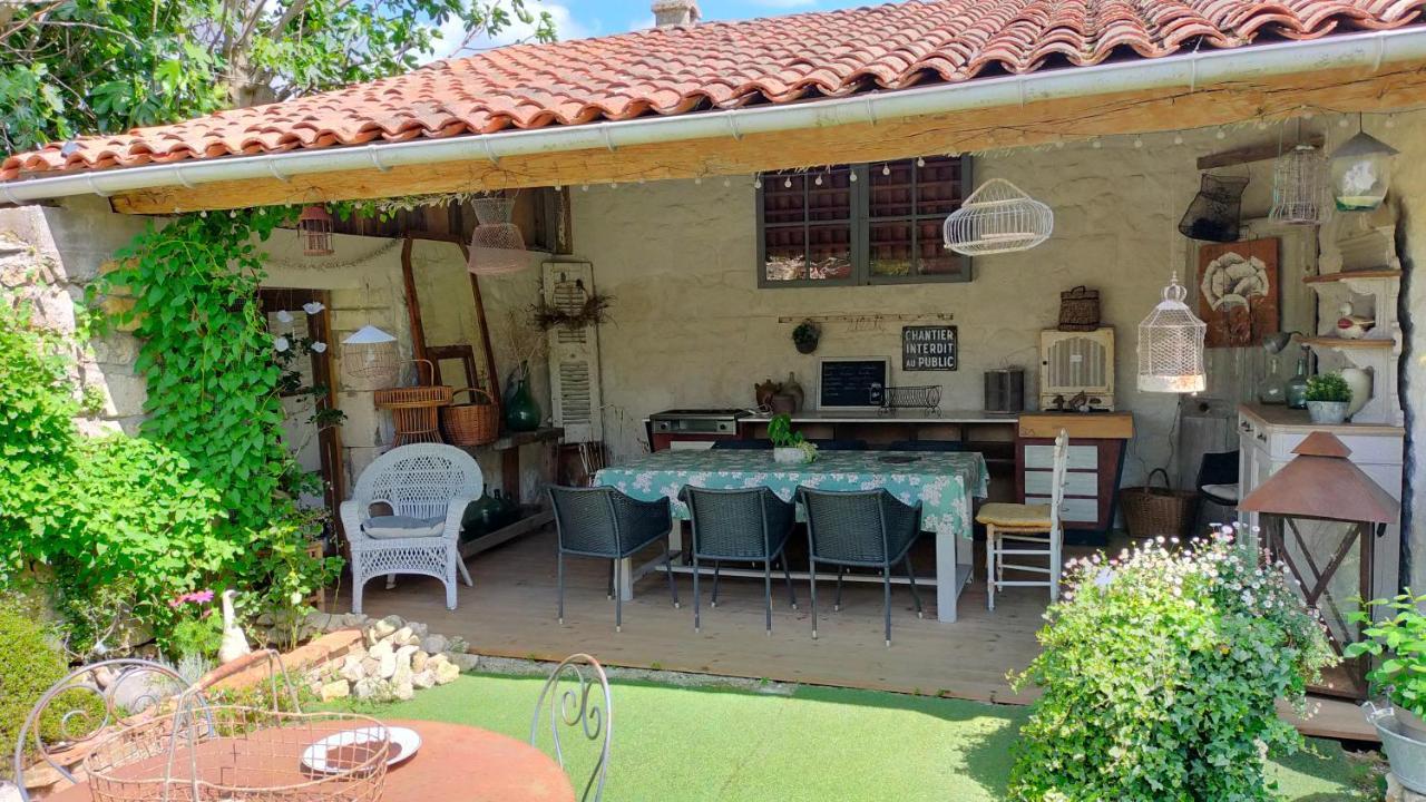 Agreable Chambre Cosy Tonnay-Charente Exterior photo